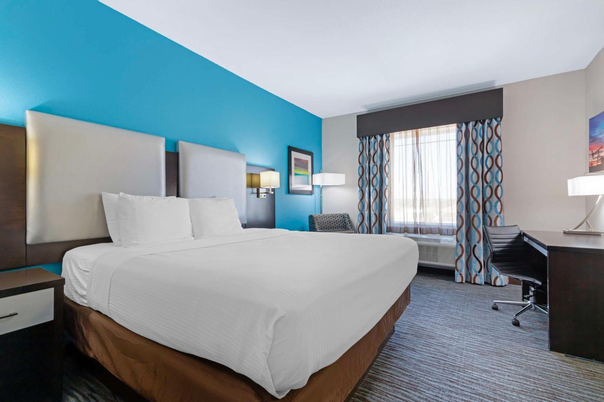 Best Western Plus Pleasanton Hotel Exterior photo